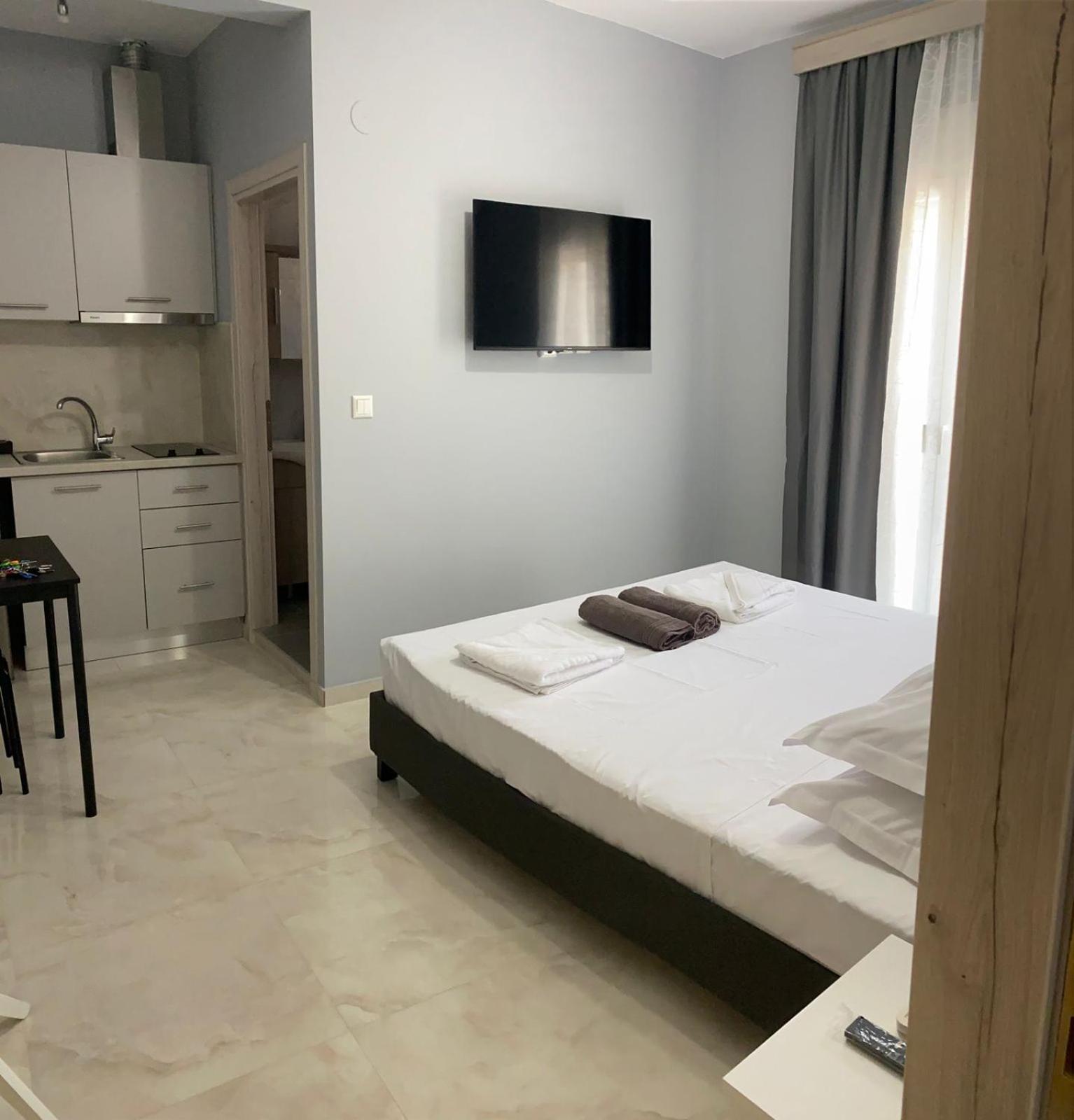 Umbrella Apartment Peraía Esterno foto